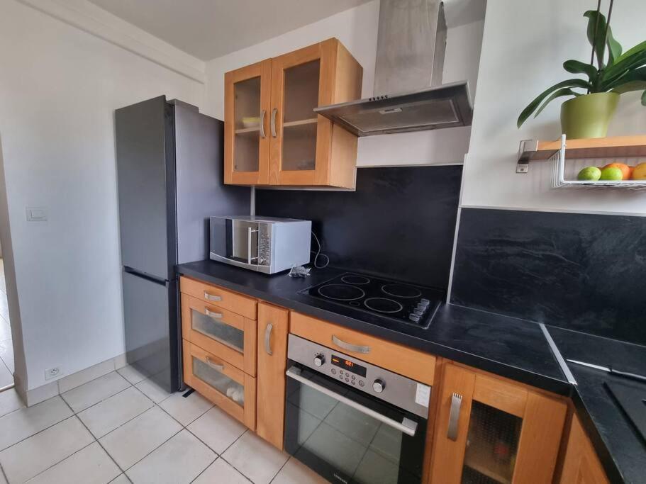 Appartement Cosy Proche Du Tram Montpellier Exterior foto